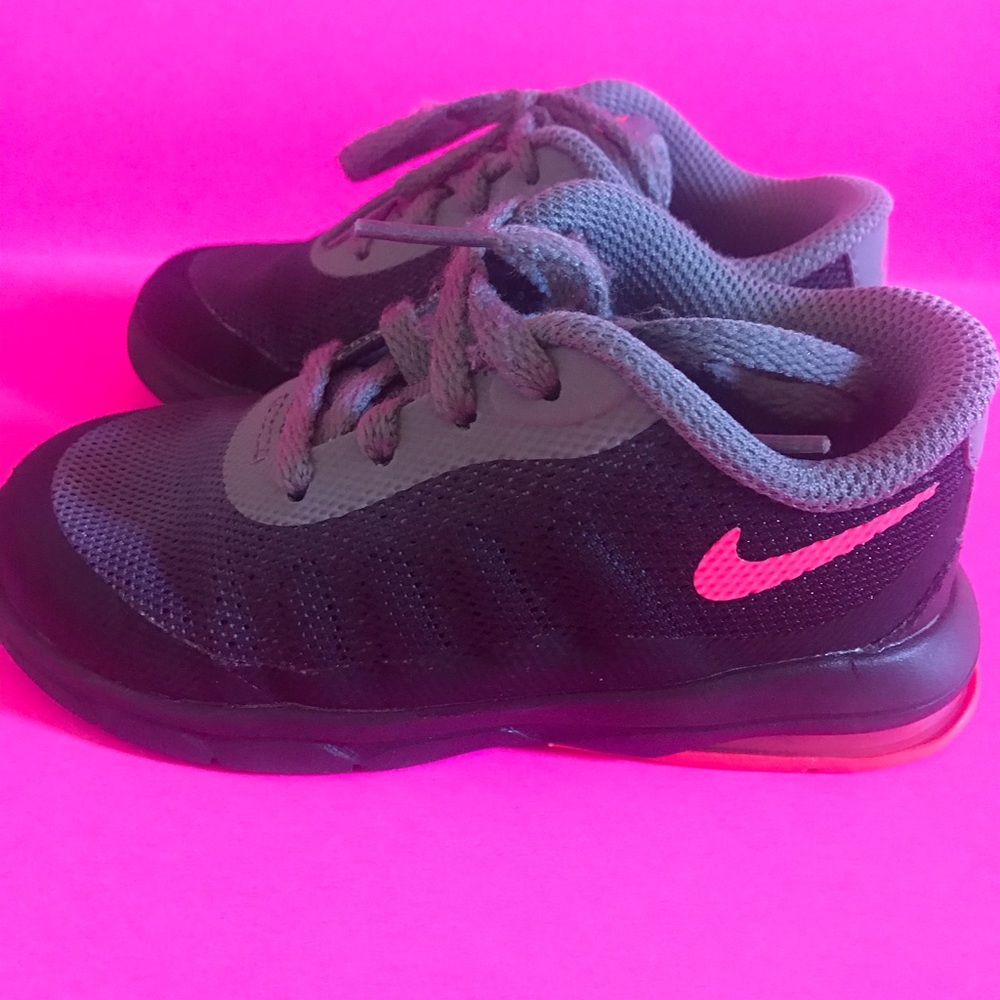 Shoes - Picture 4 of 7